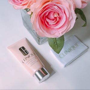 Clinique Moisture Surge Overnight Mask